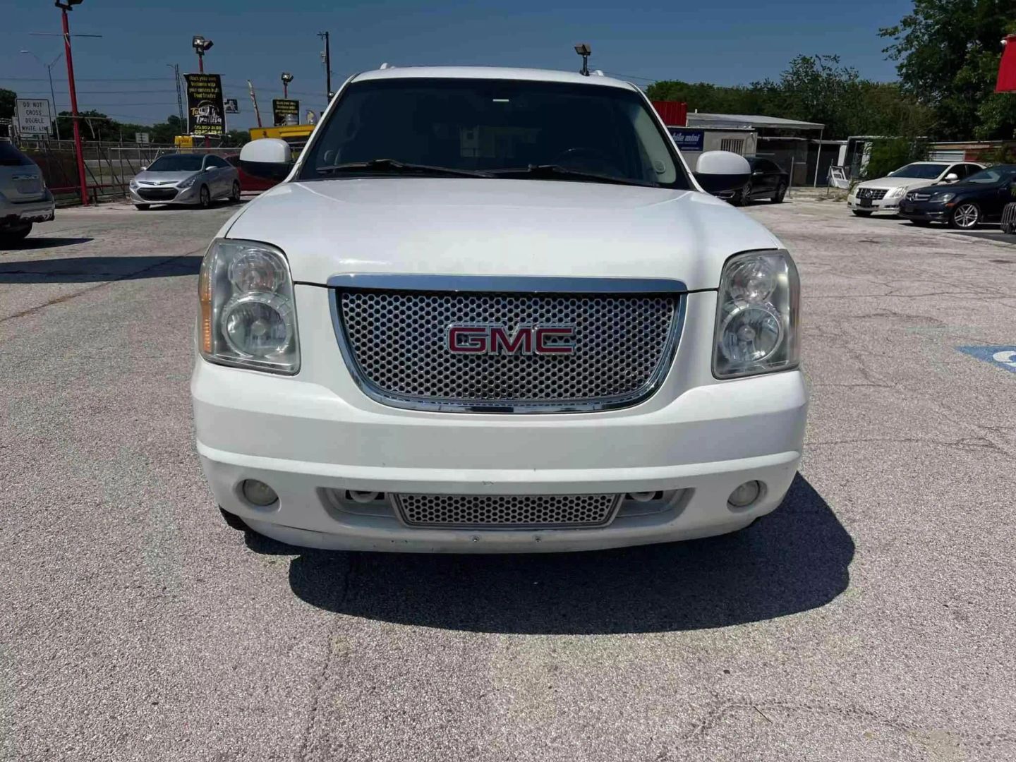 gmc yukon xl 2008 1GKFC66868J194917 image gmc yukon xl 2008 1GKFC66868J194917 image